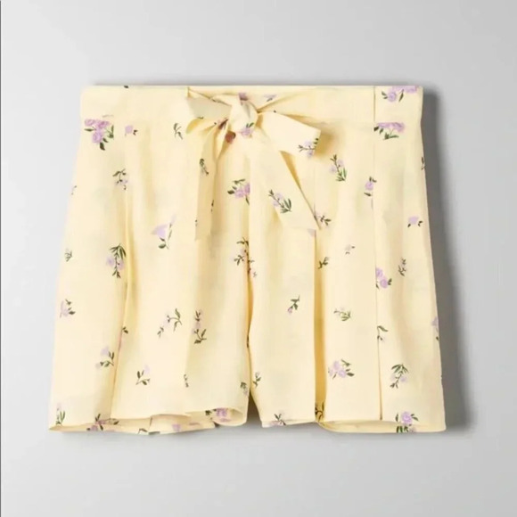 Aritzia Sunday Best Westley Pleated Short Pastel Yellow/Orchid Size 8 - Picture 2 of 11